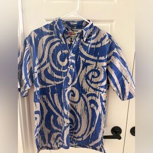 Vintage Men’s Hilo Hattie Blue Half Button-Up Shirt Size Small